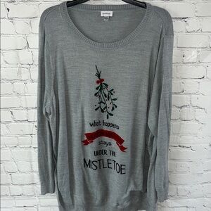 Avenue Gray Mistletoe Sweater